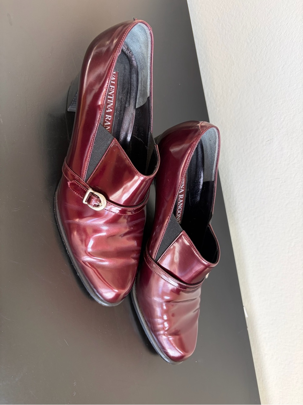 Valentina Rangoni Women's Shiny Burgundy Slip-On Heels size 7